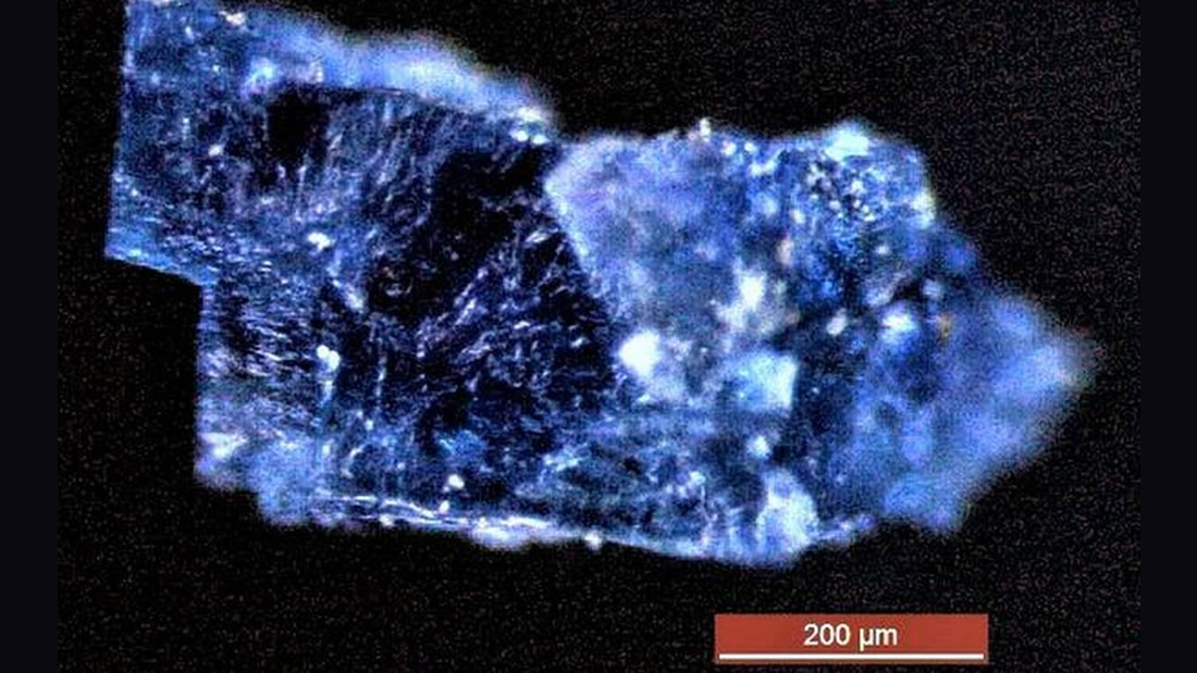 Científicos descubren fósiles de hielo dentro de un antiguo meteorito