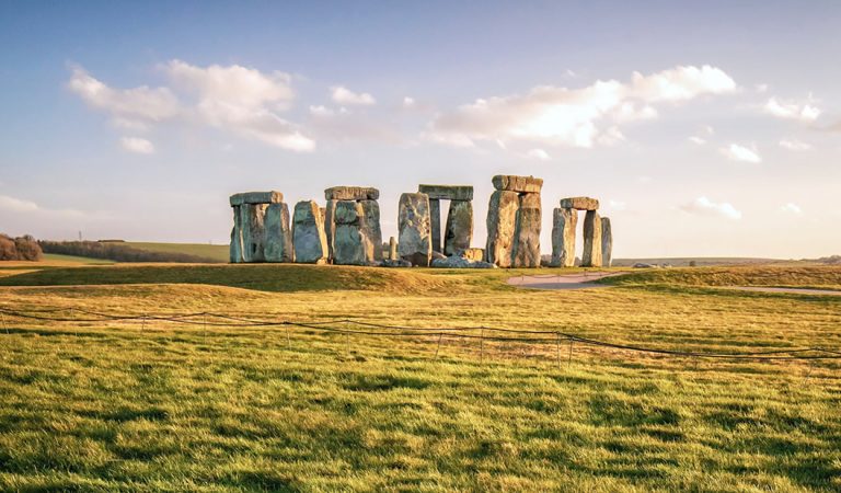 Hallan antiguo sitio ritual tres veces más grande que el círculo de Stonehenge Hallan antiguo sitio ritual tres veces más grande que el círculo de Stonehenge