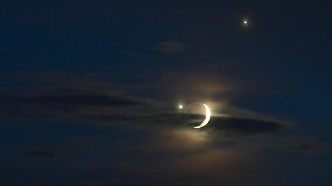 La Luna se ubicará hoy entre los brillantes Venus y Júpiter