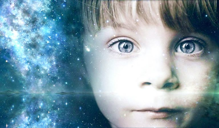 Oleada de almas llegan a la Tierra: niños que trabajan por el despertar y la evolución Oleada de almas llegan a la Tierra: niños que trabajan por el despertar y la evolución