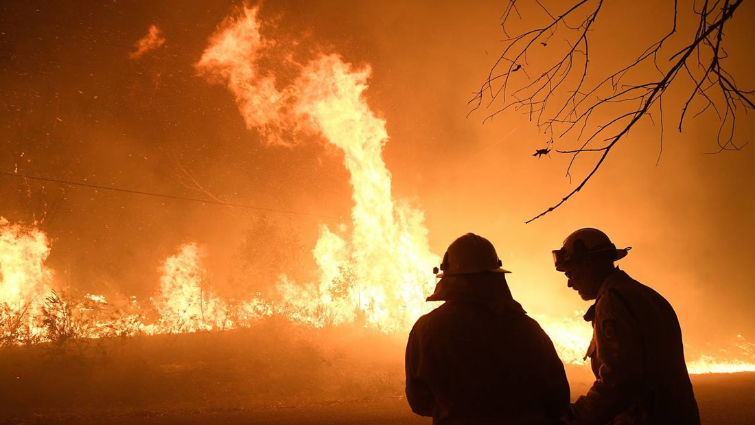 Dos incendios se unen en Australia creando un «megaincendio» que cubre 6.000 km cuadrados
