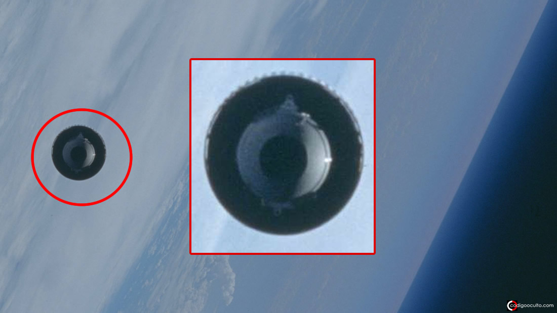 Misterioso objeto discoidal fue fotografiado en el espacio