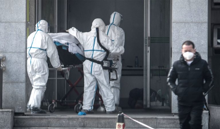 EE.UU. se prepara para una pandemia mientras los casos de coronavirus aumentan EE.UU. se prepara para una pandemia mientras los casos de coronavirus aumentan