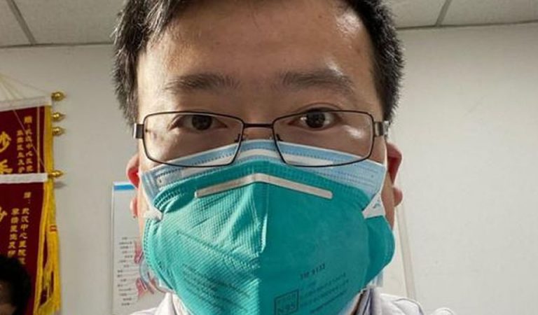 Muere el médico chino que advirtió aparición del coronavirus y que fue silenciado Muere el médico chino que advirtió aparición del coronavirus y que fue silenciado