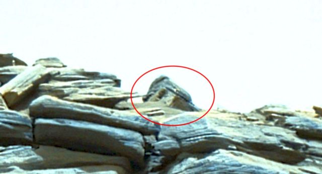 Fotografía de Curiosity revela insólita «maquinaria» en Marte