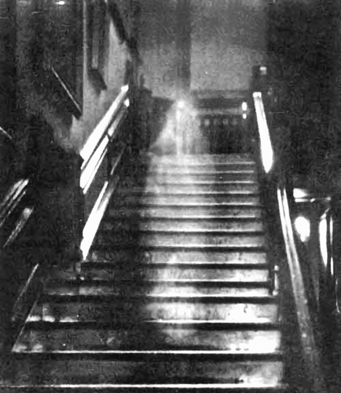 Las mejores fotografías de fantasmas en la historia: casos y explicación 