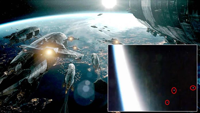 Flota de OVNIs vuelan más allá de la Estación Espacial a una velocidad insólita Flota de OVNIs vuelan más allá de la Estación Espacial a una velocidad insólita