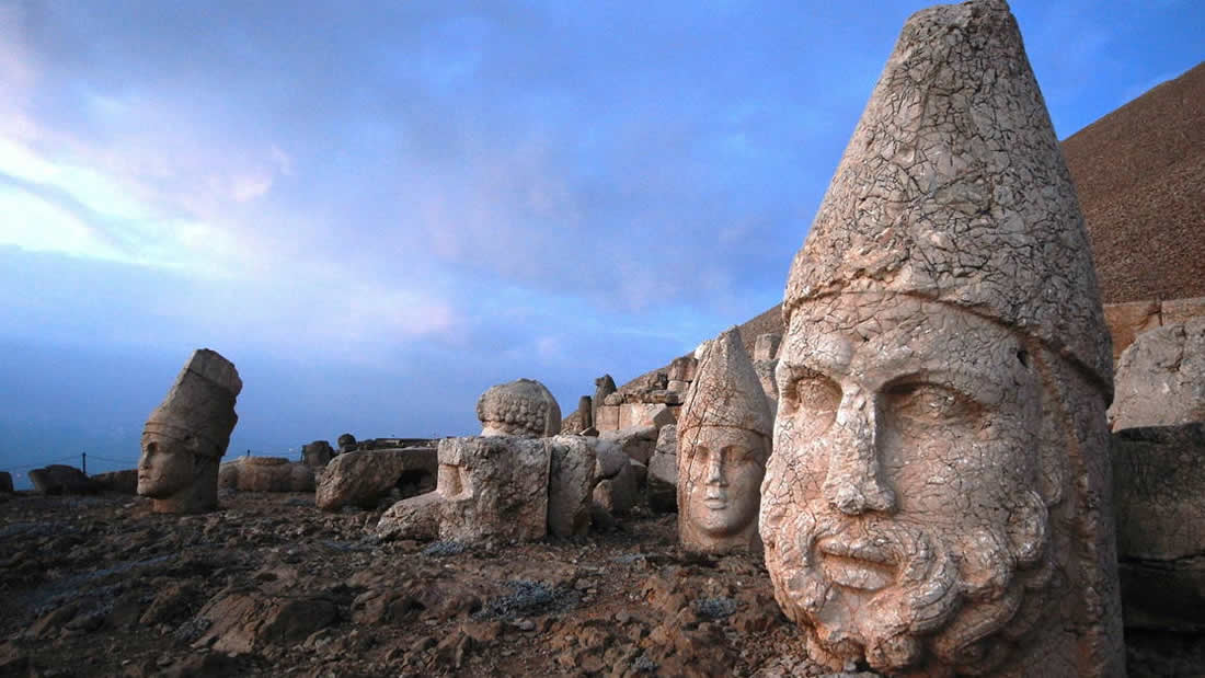 Nemrut Dağ: la montaña de los antiguos dioses