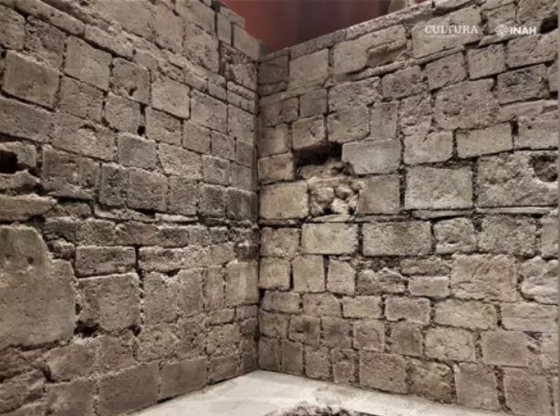 Arqueólogos hallan palacio donde fue asesinado el emperador azteca Moctezuma II