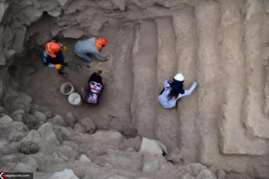 México - Esqueletos de niños sacrificados ritualmente por la cultura Chimú son hallados en Perú Piramide-peruana-5000-anios-arroja-pistas-espeluznantes-sobre-sacrificios-humanos-2