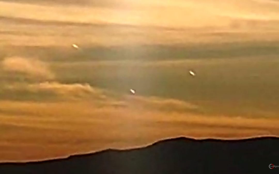 Tres No Identificados aparecen en el cielo San Diego de Alejandría en México (VÍDEO)