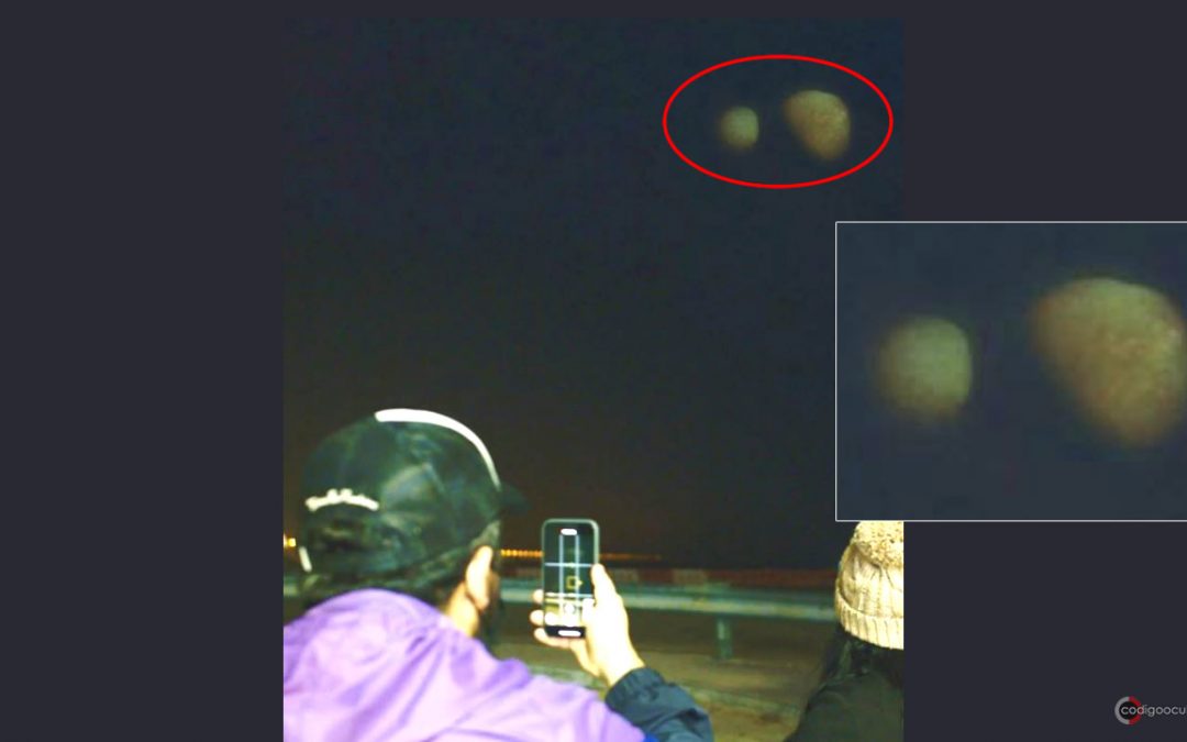 Dos misteriosos y ENORMES objetos aparecen en el cielo de Dubái (VÍDEO)