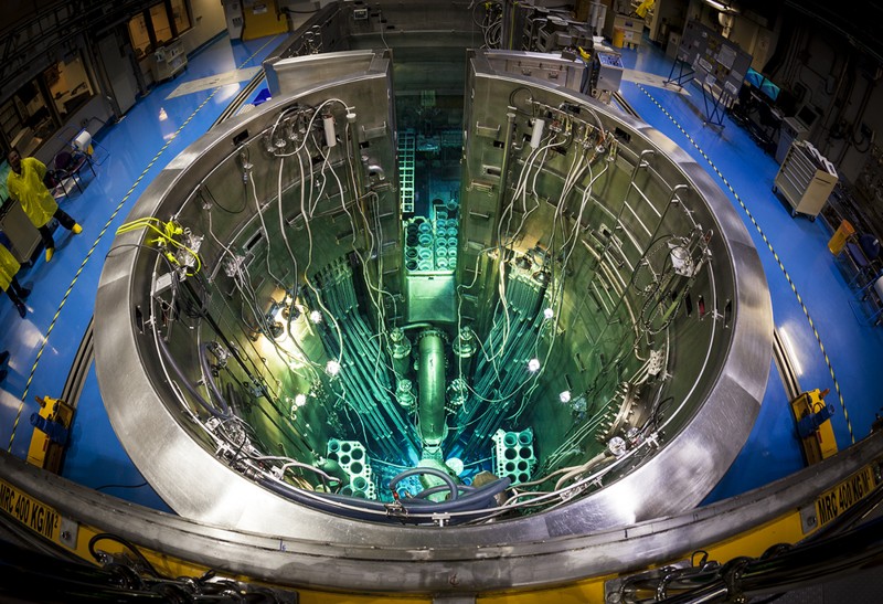 Científicos investigan si el tiempo puede deformarse cerca de un reactor nuclear
