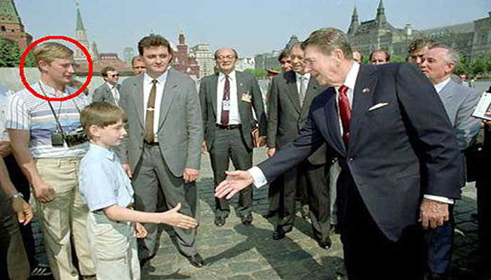 Se cree que el joven que aparece en la imagen es Vladimir Putin