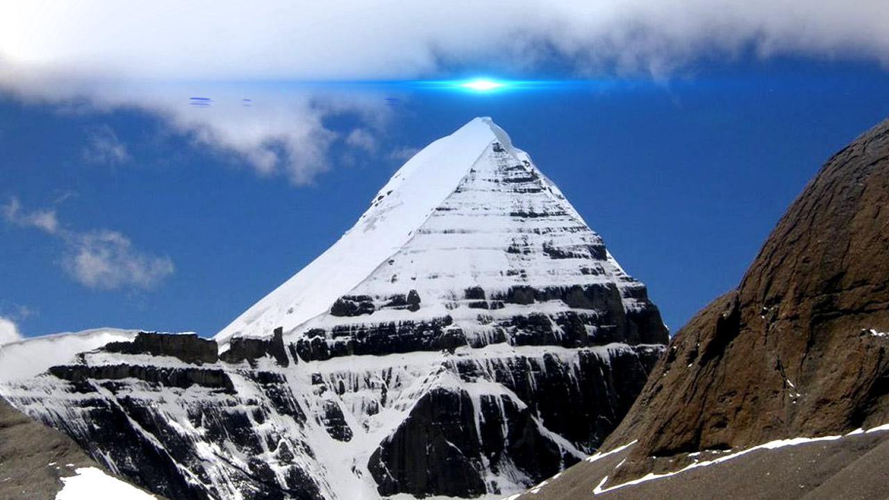 Гора Кайлас пирамида