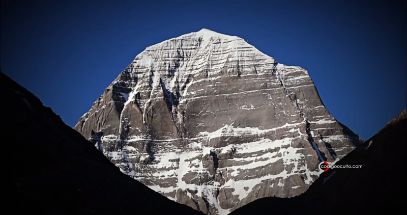 La forma piramidal del monte Kailash ha fascinado a la gente durante siglos