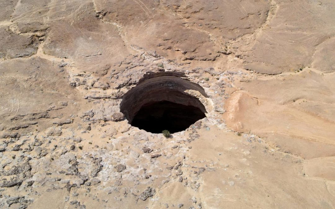 “Pozo del Infierno” de Yemen. El misterioso agujero natural que desborda de leyendas
