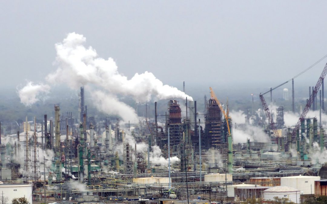 Filtran grabación de lobista de ExxonMobil burlándose al fingir que le importa el cambio climático