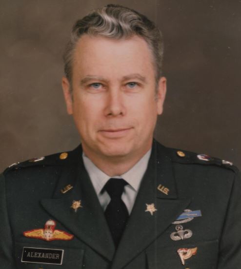 Coronel retirado John B. Alexander