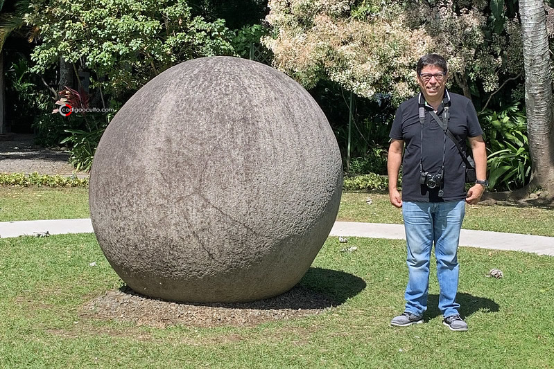 Otra esfera de piedra en Costa Rica