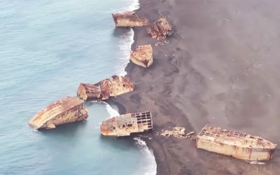 “Barcos fantasma” de la Segunda Guerra Mundial emergen del Pacífico luego de erupción volcánica