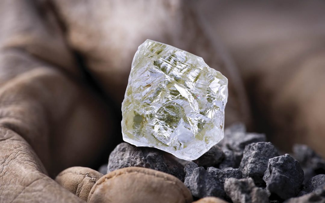 Descubren un diamante que cambia de color, de gris a amarillo cuando se enfría a -196 ° C