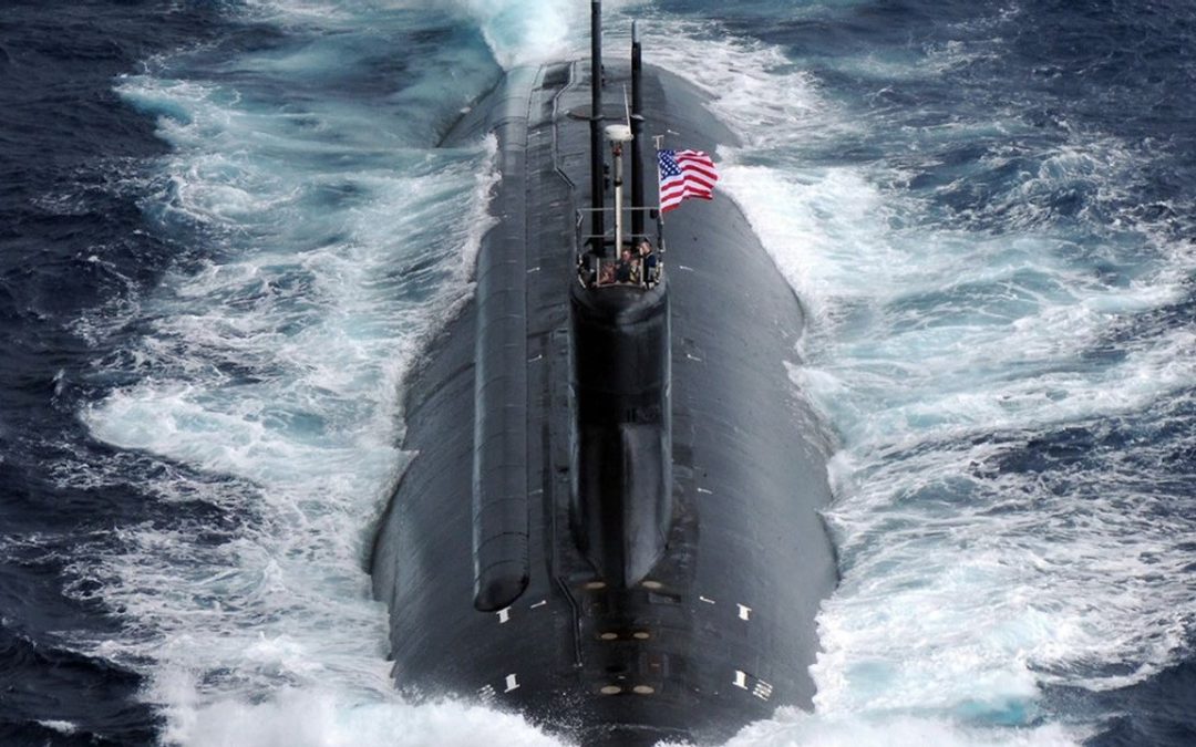 Submarino nuclear de la Armada de EE. UU. choca con Objeto No Identificado