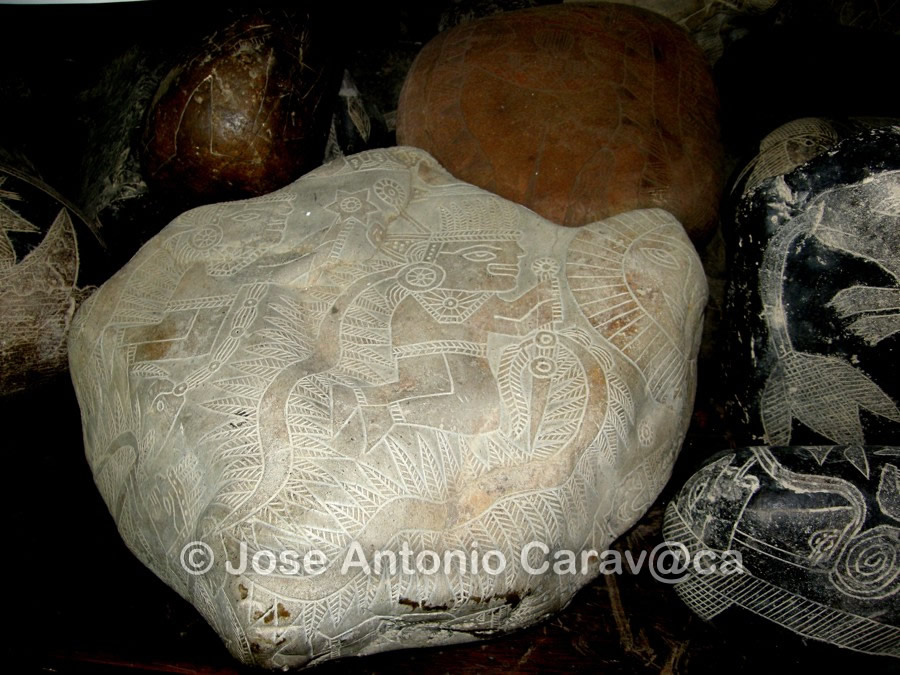 Ejemplo de las piedras que el Dr. Cabrera custodiaba en su museo. La ciencia no daba crédito al contenido de los grabados y siempre se posicionó en contra de este pretendido descubrimiento arqueológico