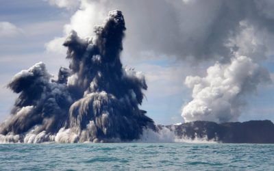 Detectan nueva “gran erupción” volcánica en Tonga. Se reportan grandes olas