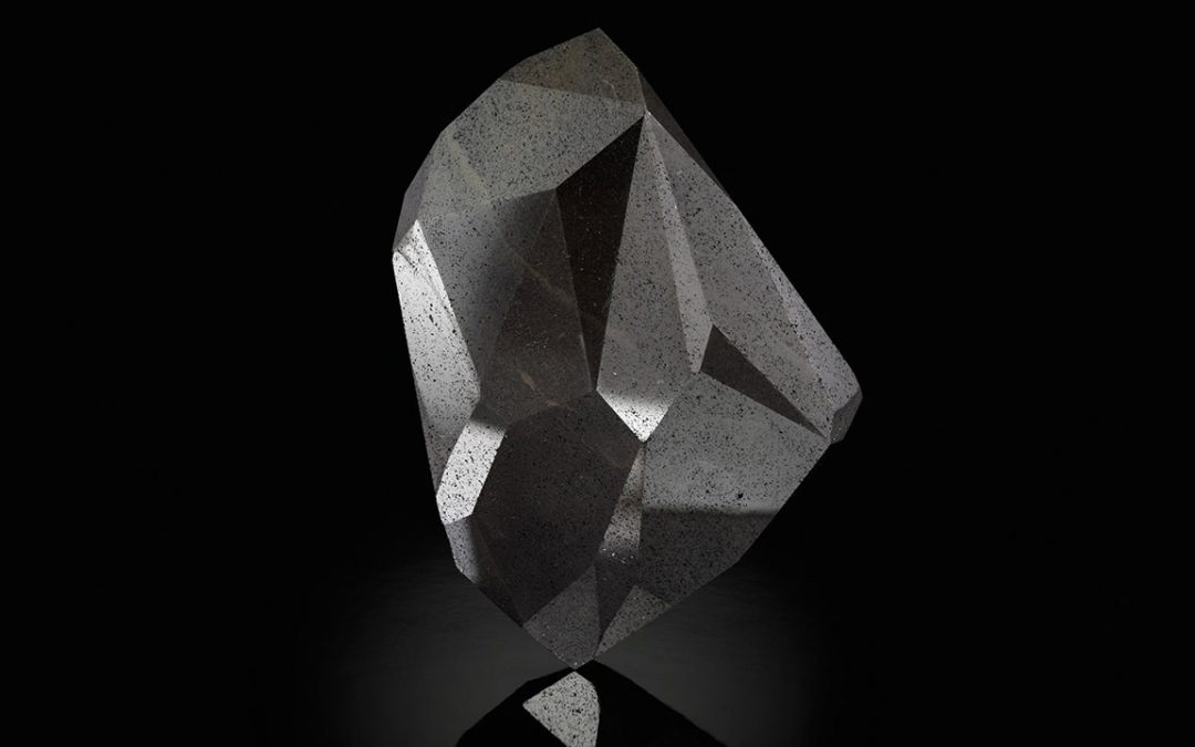 Enorme diamante negro “The Enigma” es vendido por US$ 4.3 millones. Se desconoce su origen