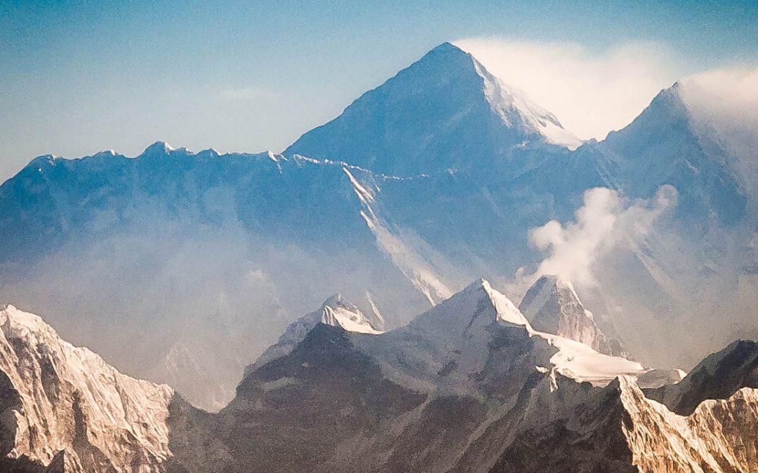 Glaciar más alto del Everest perdió 2.000 años de hielo en solo 25 años, indica investigación