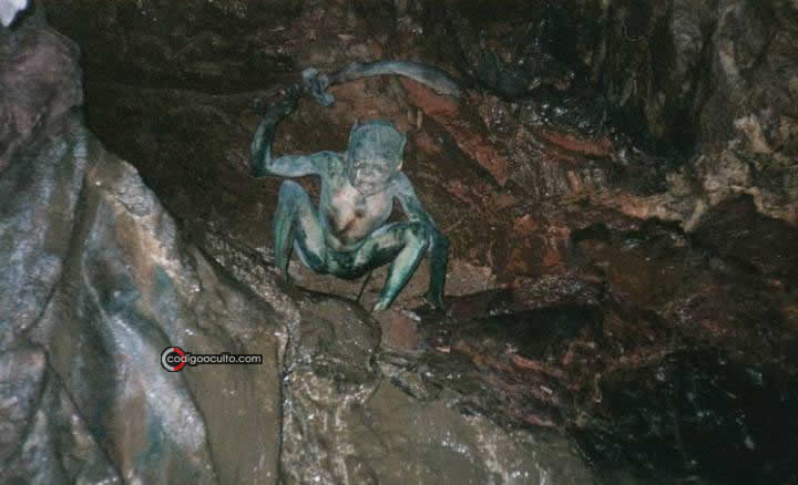 Muchas personas han reportado avistamiento de extraños seres en cavernas o cuevas en Sudamérica.