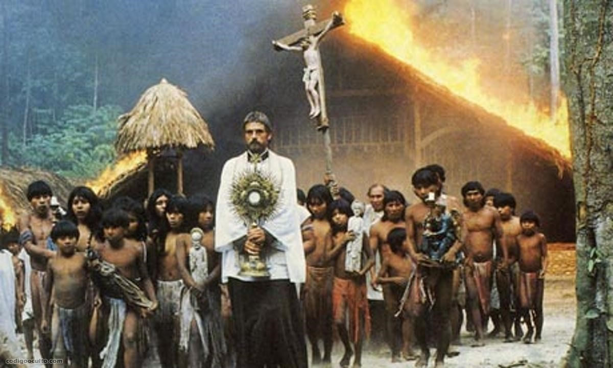 Escena de La Misión, galardonado film de 1986, y donde los guaraníes juegan un papel vital como una raza aún por explora en cuanto historia pasada. Mucho más que un simple pueblo evangelizado