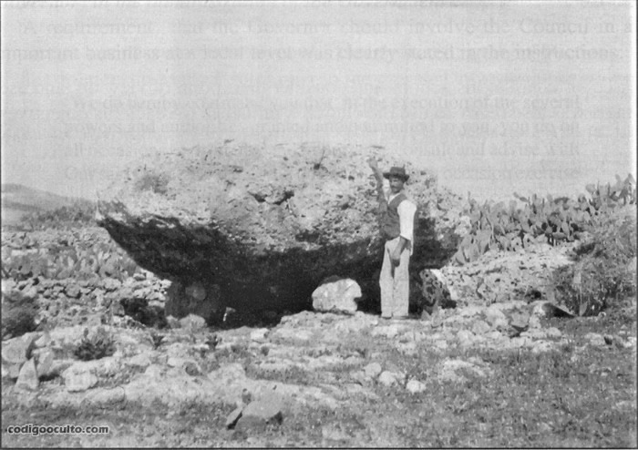 Emmanuel Magri, el sacerdote jesuita que en 1903 iniciara las excavaciones del Hipogeo de Hal Saflieni