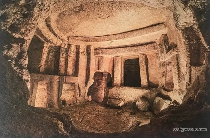El Hipogeo de Hal Hal Salflieni en Malta, es considerado el templo subterráneo más antiguo de la Tierra