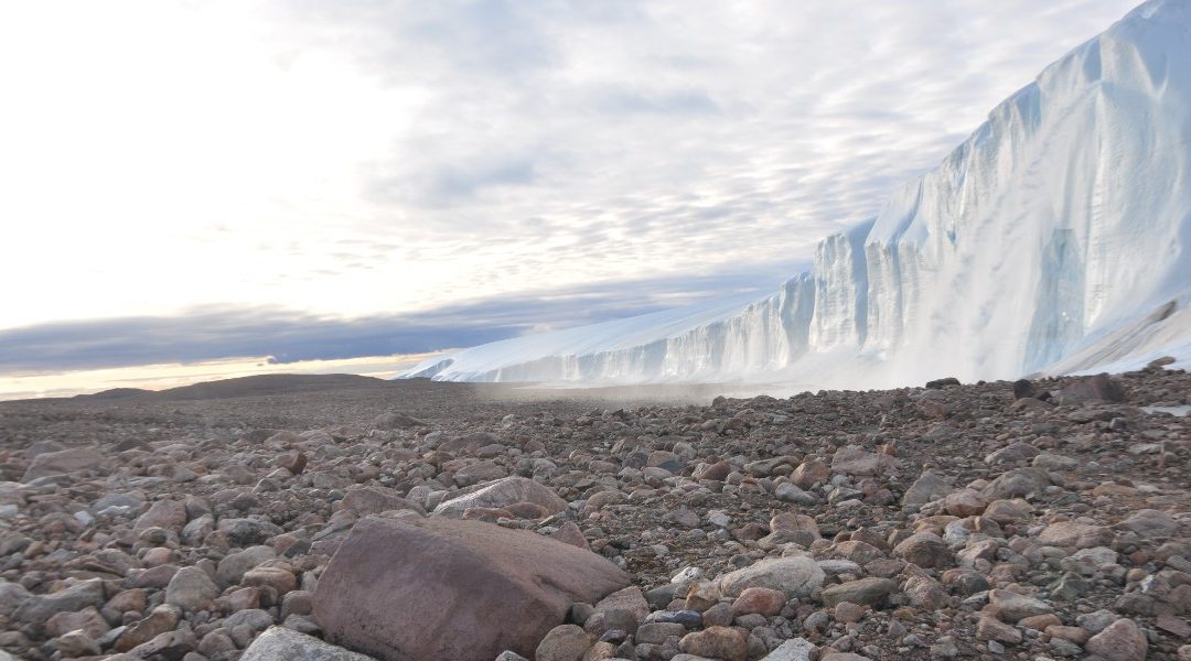 Enorme cráter de impacto bajo el hielo de Groenlandia tiene 58 millones de años