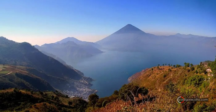 Lago Atitlán y Volcán Atitlán, Guatemala