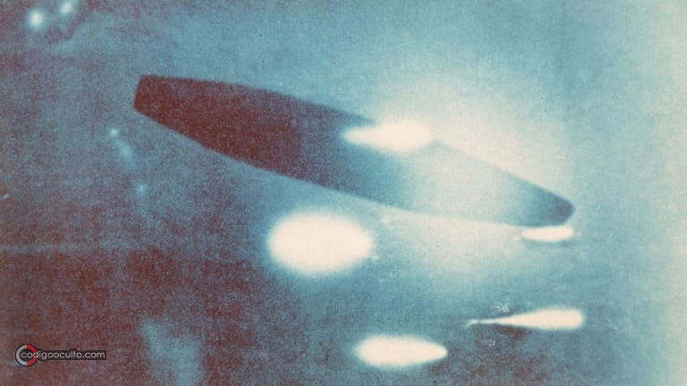 Fotografía de un OVNI capturada por George Adamski