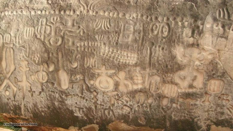 Encontramos símbolos muy diversos grabados sobre la Piedra de Ingá