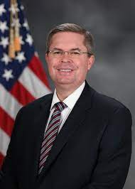 Scott W. Bray, el subdirector de Inteligencia Naval