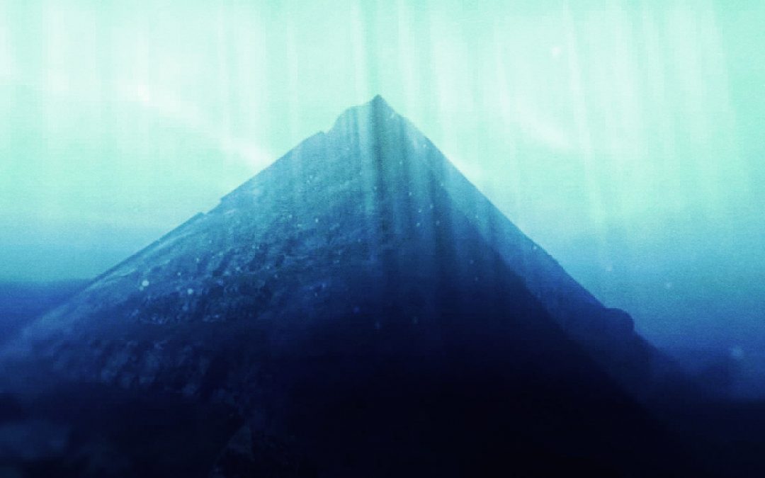 Las Pirámides submarinas de China y sus misteriosos símbolos tallados