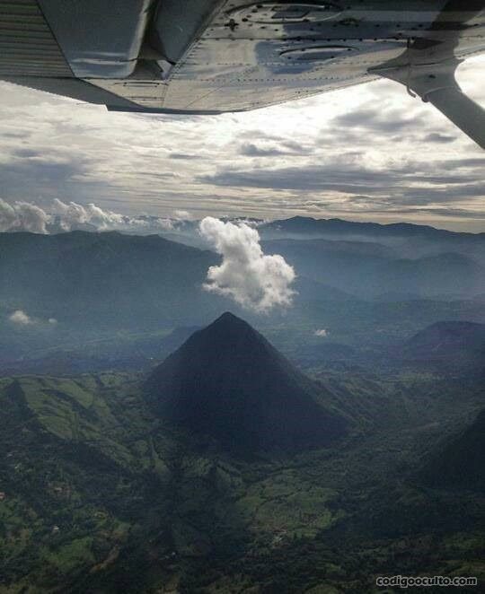 Cerro Tusa visto desde el aire
