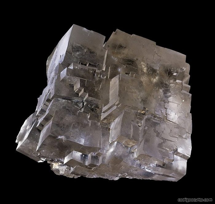 Halita, sal o sal de roca es un mineral sedimentario