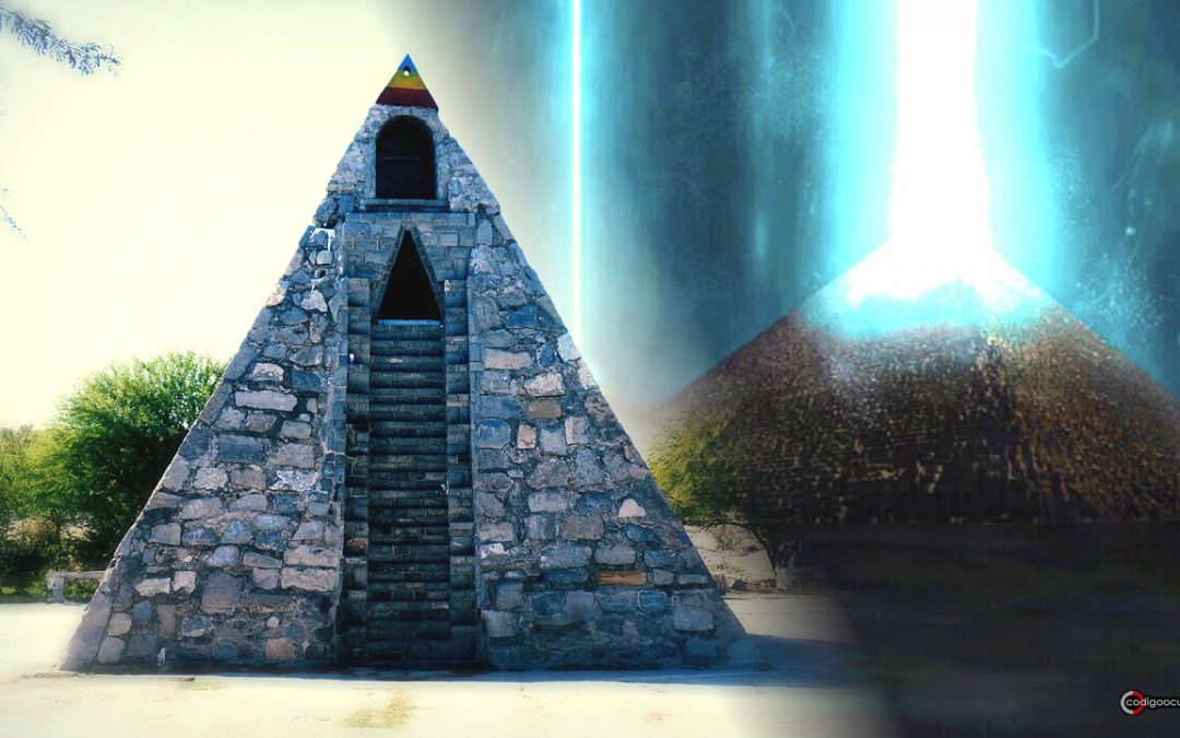 “Un extraterrestre de Orión me pidió que construyera una pirámide, y lo hice”, revela campesino mexicano