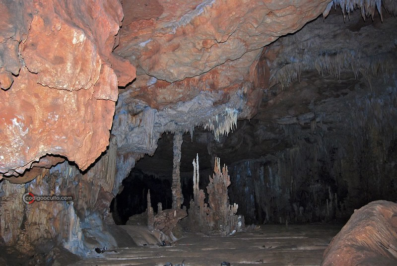 Cueva Actun Tunichil Muknal, San Ignacio, Belice