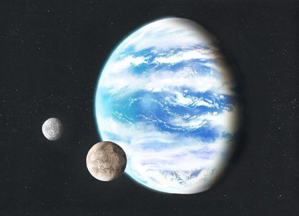 Representación de un exoplaneta acuático con dos lunas