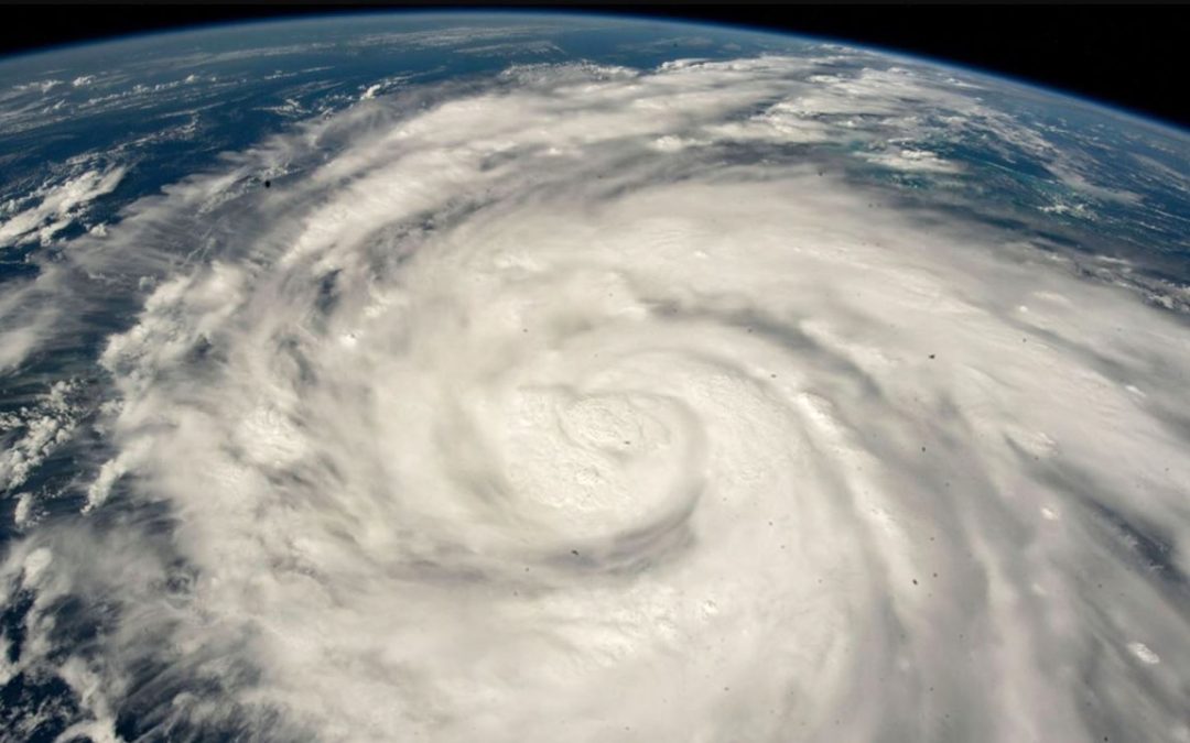 Huracán Ian golpea Florida rozando la “categoría 5” y con marejadas ciclónicas catastróficas