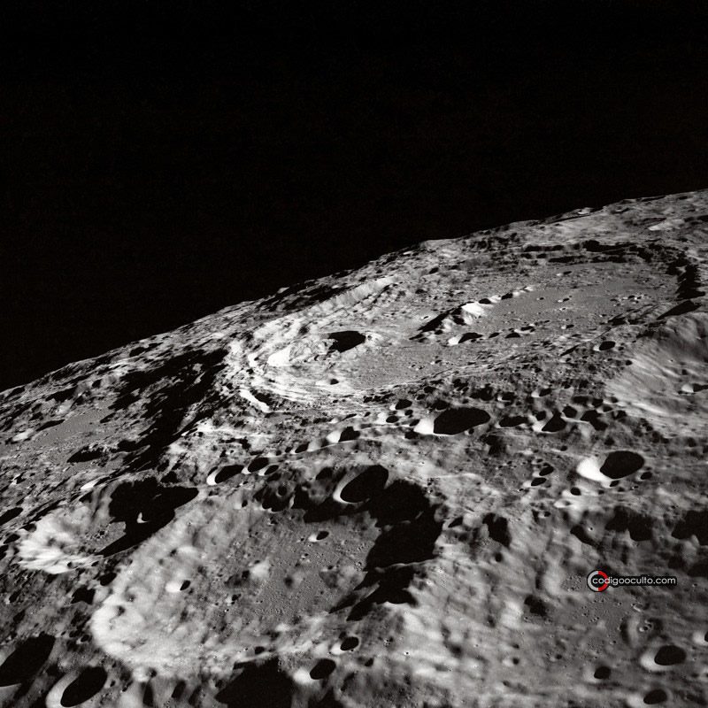 Base subterránea lunar