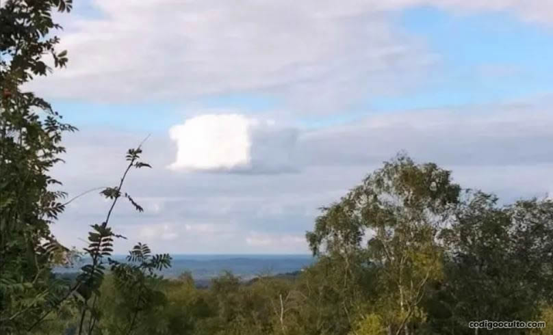 Captura de video que muestra en detalle la "nube cúbica"