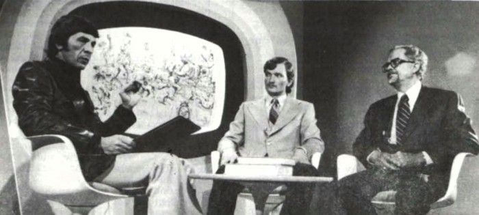 En 1976 un joven Travis Walton acompañado por Jim Lorenzen director de APRO, fue entrevistado por el gran Leonard Nimoy para su programa In Search One, quién luego declarara Walton le pareció sincero en su testimonio